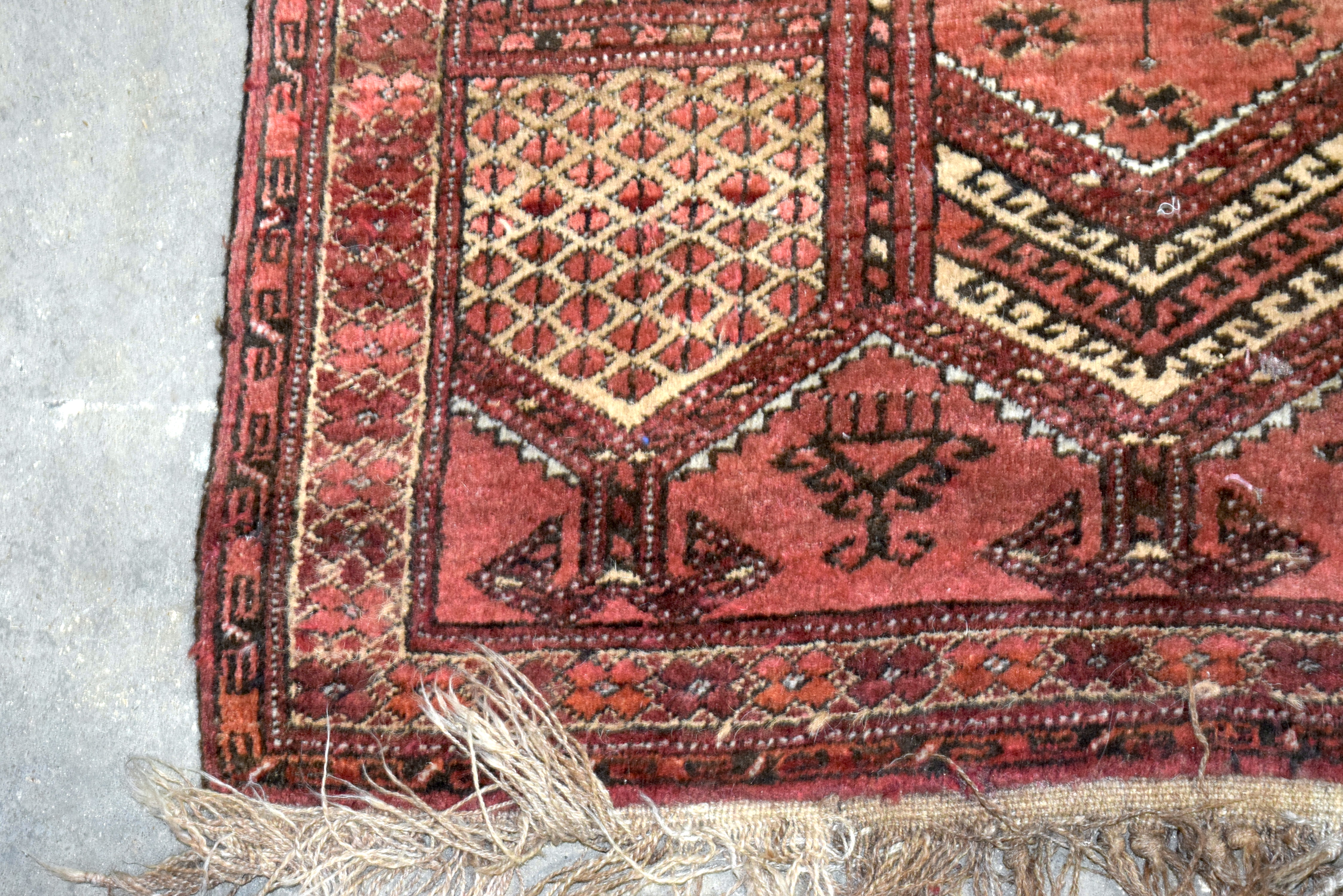 TWO PERSIAN RUGS. Largest 130 cm x 78 cm. (2) - Bild 5 aus 7