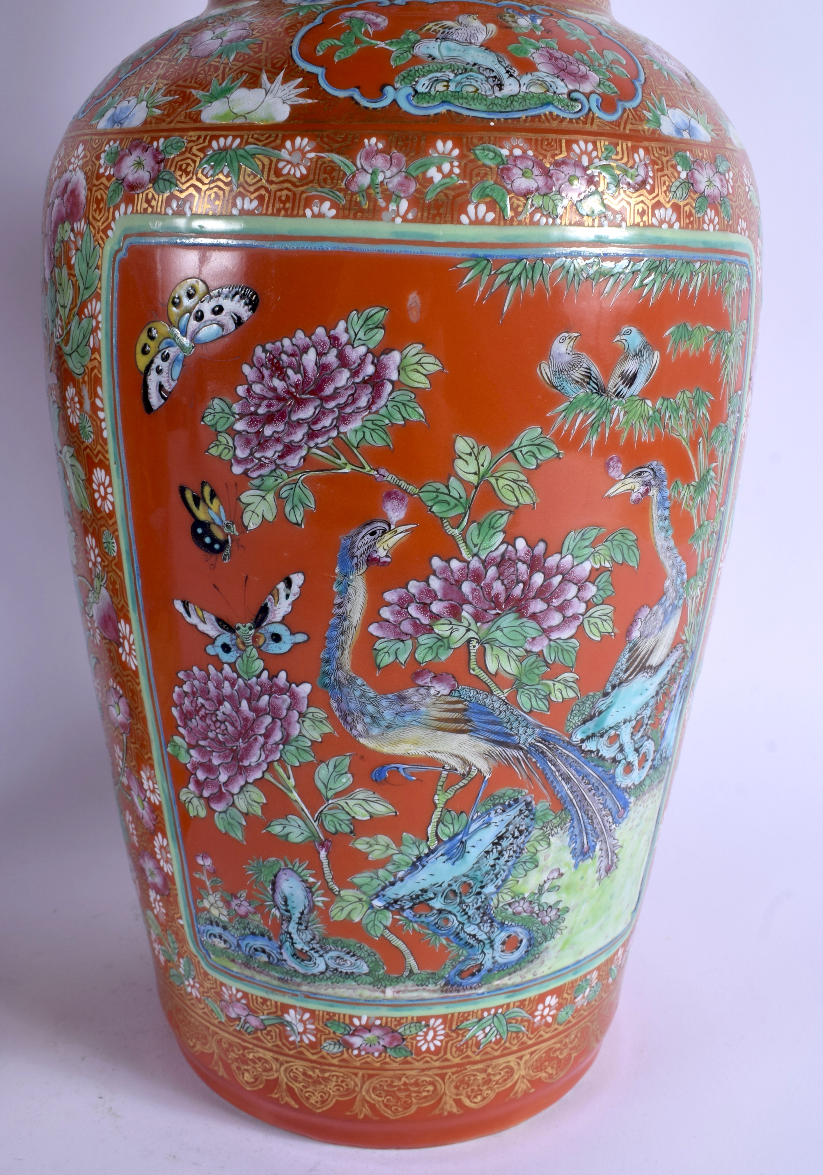 A FINE LARGE PAIR OF 19TH CENTURY CHINESE FAMILLE ROSE PORCELAIN ROULEAU VASES Daoguang, painted wit - Image 10 of 29