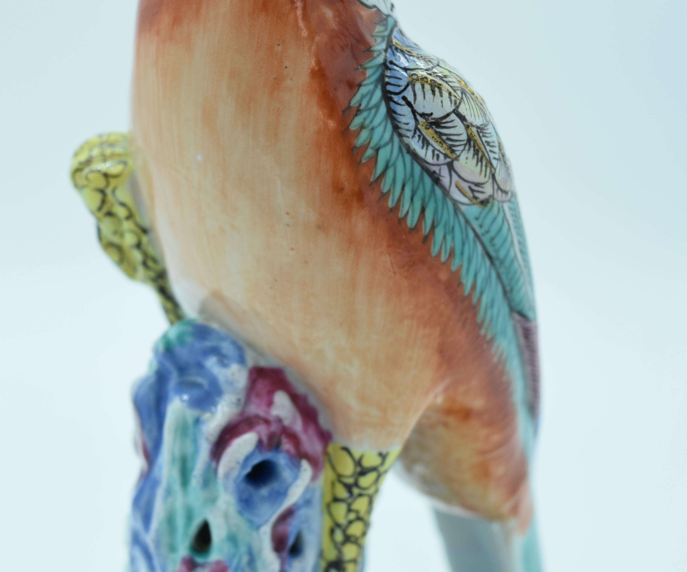 AN 18TH/19TH CENTURY CONTINENTAL PORCELAIN FIGURE OF A STANDING BIRD modelled upon a lovely quality - Image 10 of 22