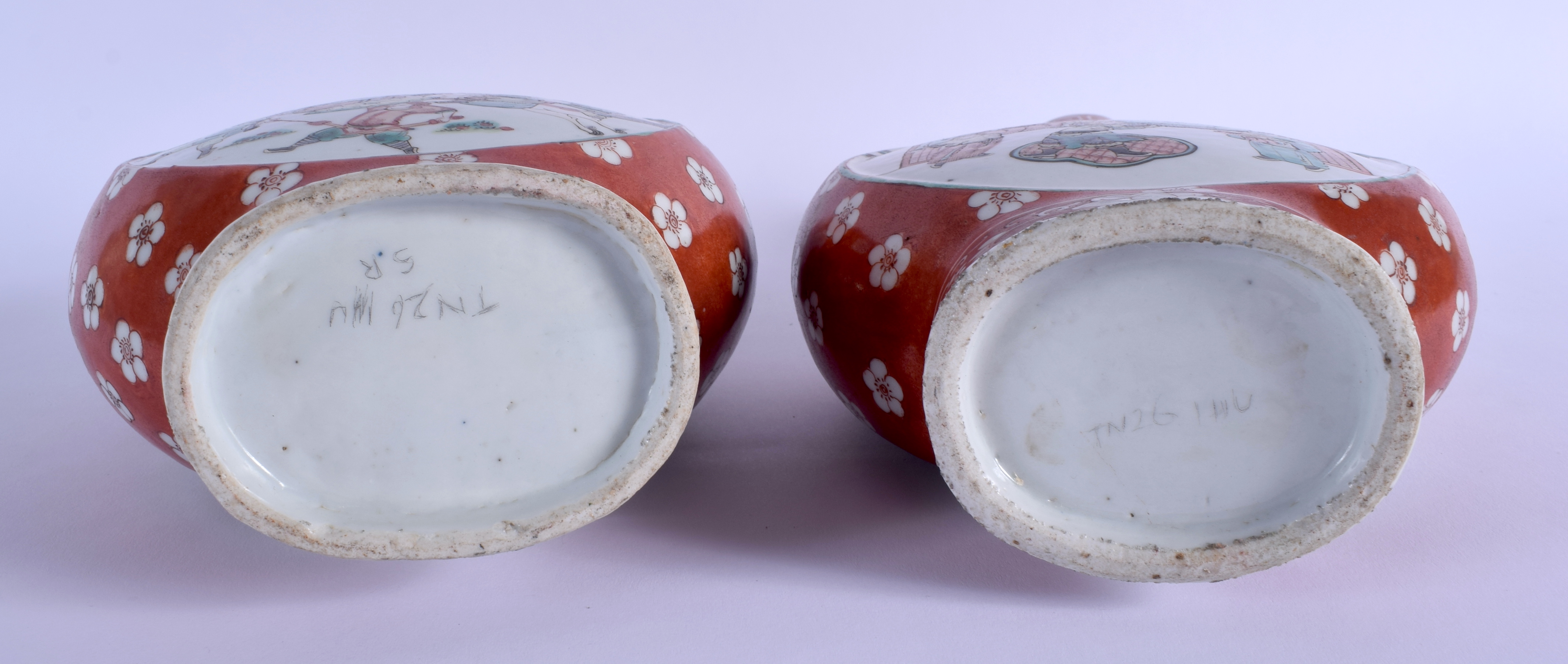 A VERY RARE PAIR OF 19TH CENTURY CHINESE TWIN HANDLED PORCELAIN MOON FLASKS Kangxi Style, enamelled - Image 7 of 18