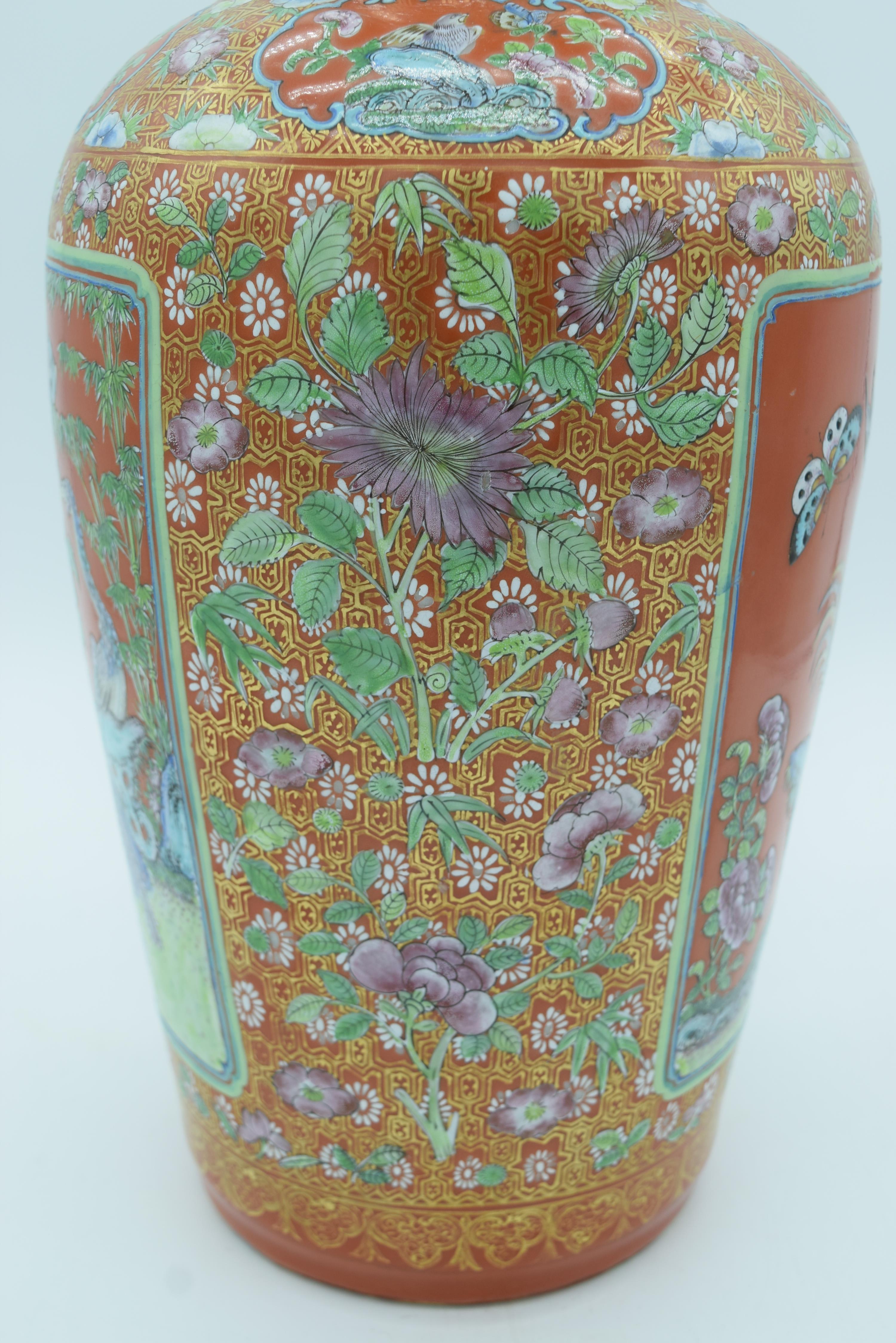 A FINE LARGE PAIR OF 19TH CENTURY CHINESE FAMILLE ROSE PORCELAIN ROULEAU VASES Daoguang, painted wit - Image 17 of 29