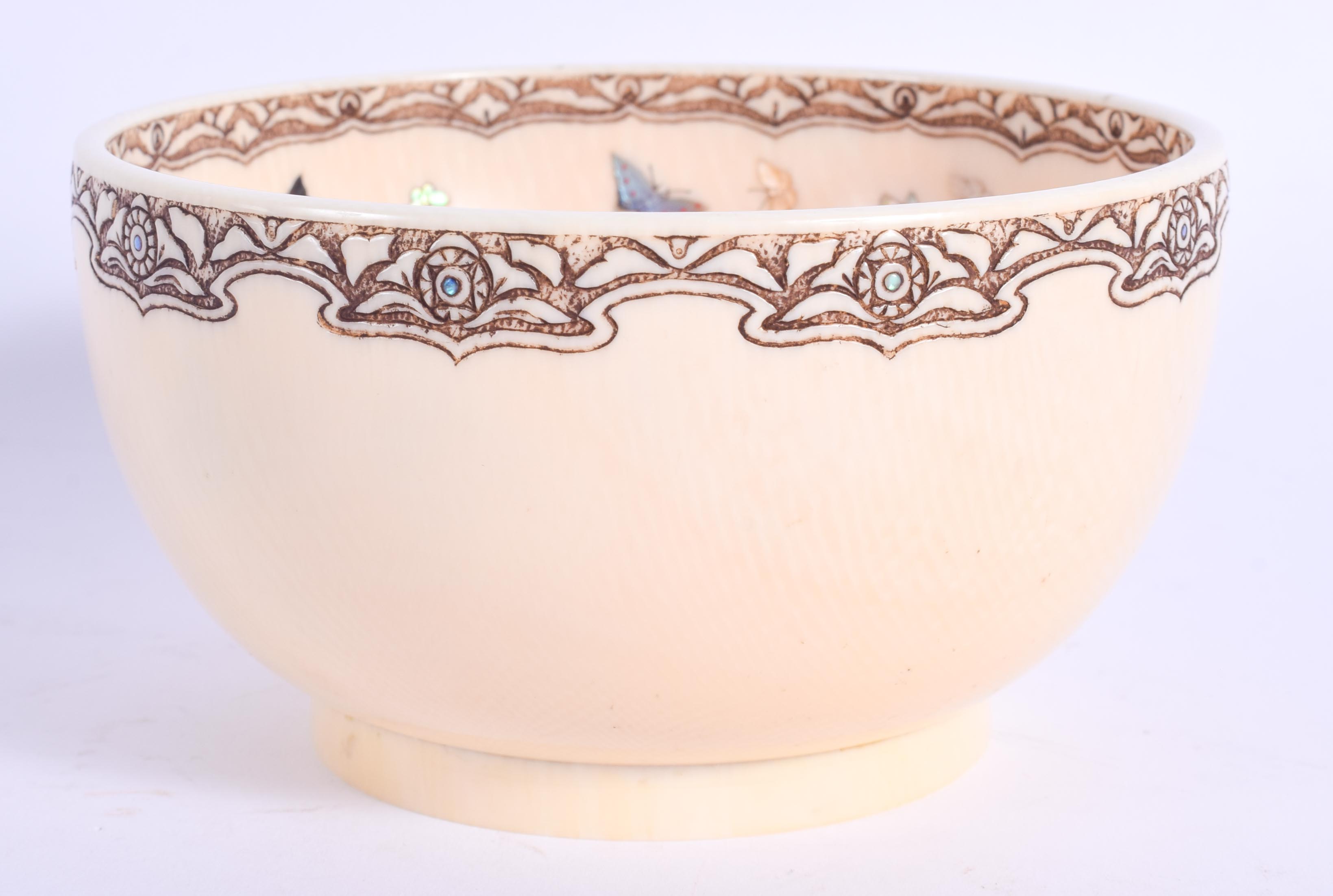 A FINE 19TH CENTURY JAPANESE MEIJI PERIOD CARVED SHIBAYAMA IVORY BOWL wonderfully decorated with but - Image 3 of 11