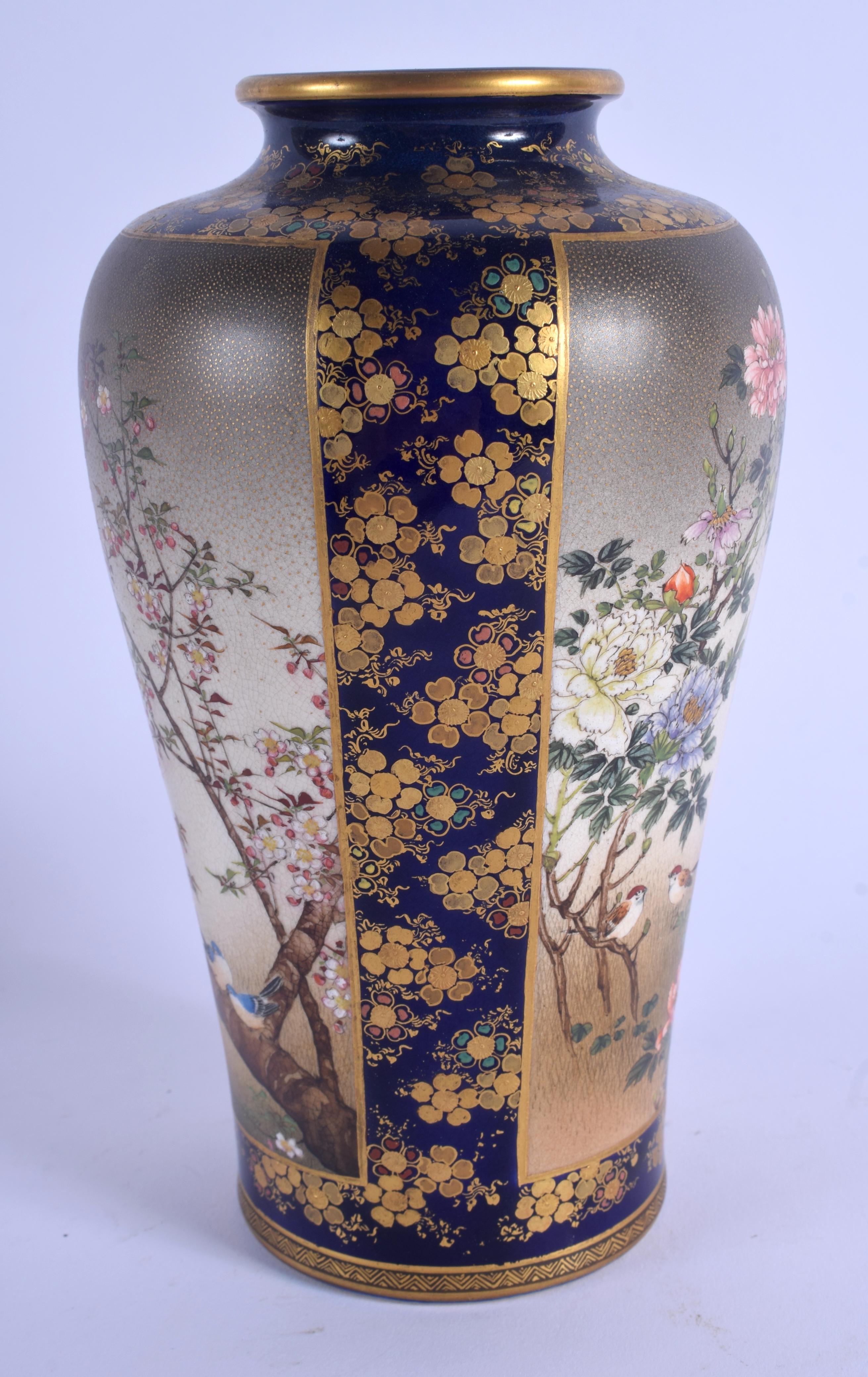 A LOVELY 19TH CENTURY JAPANESE MEIJI PERIOD SATSUMA VASE by Kinkozan, painted with birds in flight a - Image 4 of 6