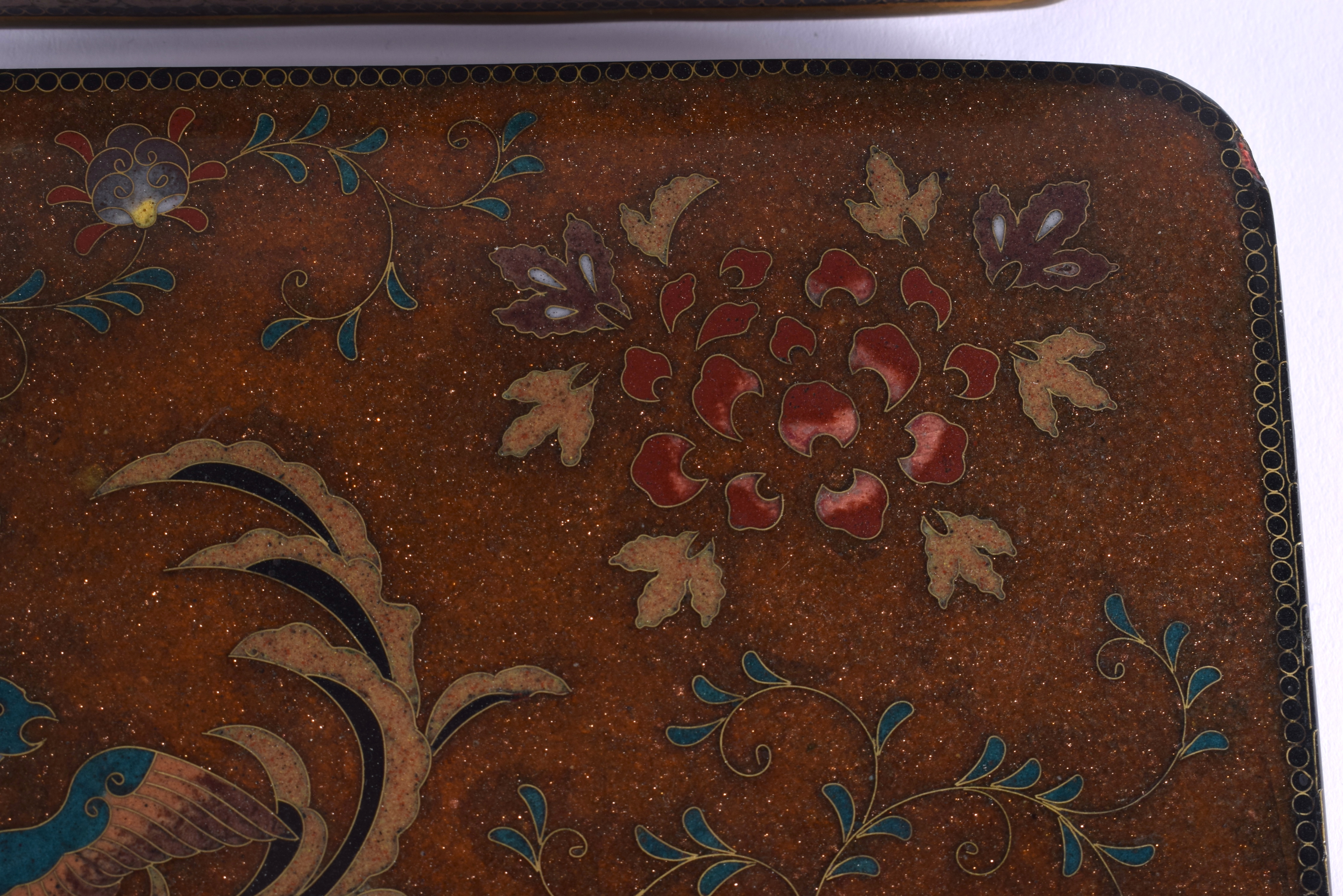 A LARGE 19TH CENTURY JAPANESE MEIJI PERIOD CLOISONNE ENAMEL BOX AND COVER in the manner of Namikawa - Image 7 of 8