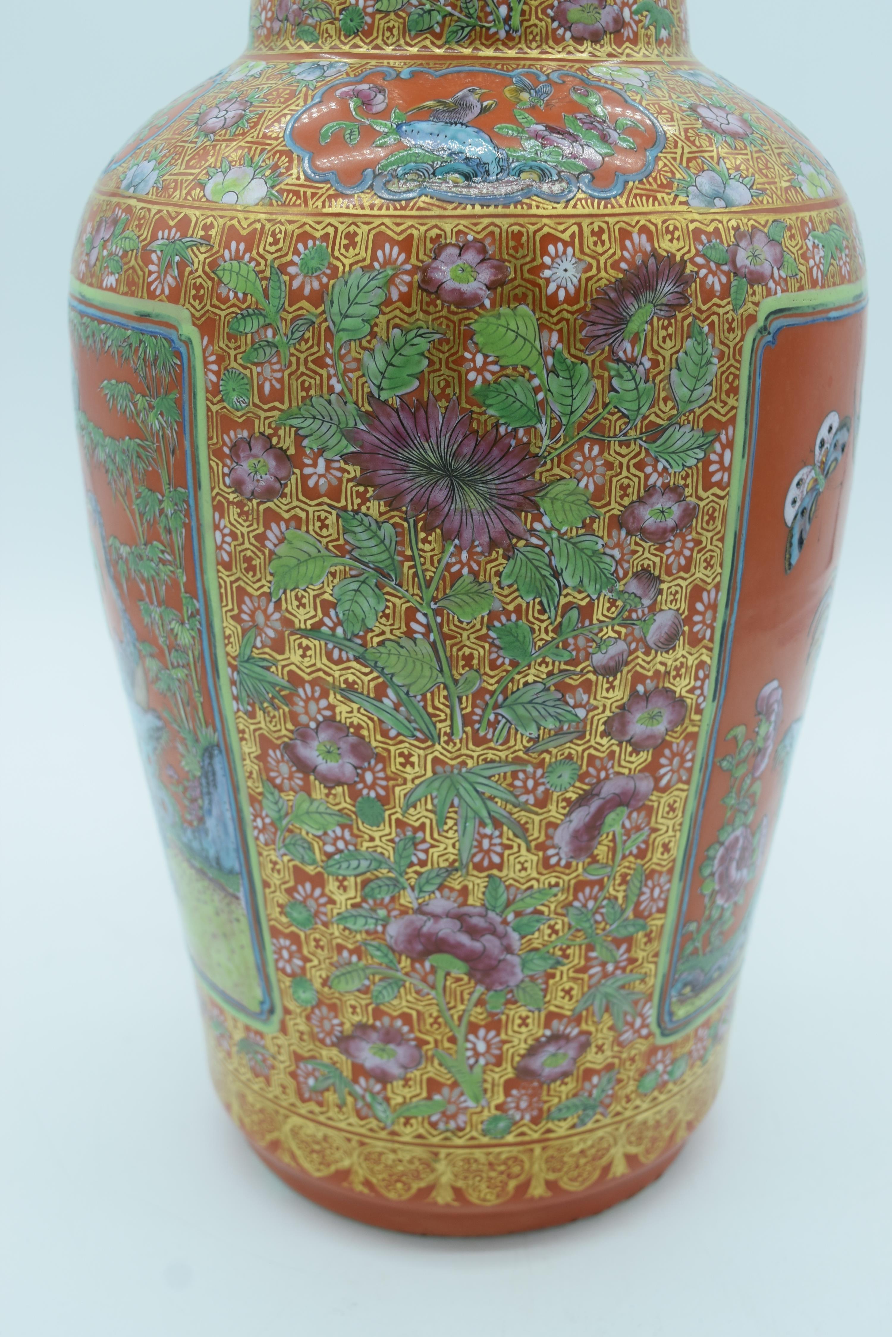 A FINE LARGE PAIR OF 19TH CENTURY CHINESE FAMILLE ROSE PORCELAIN ROULEAU VASES Daoguang, painted wit - Image 29 of 29