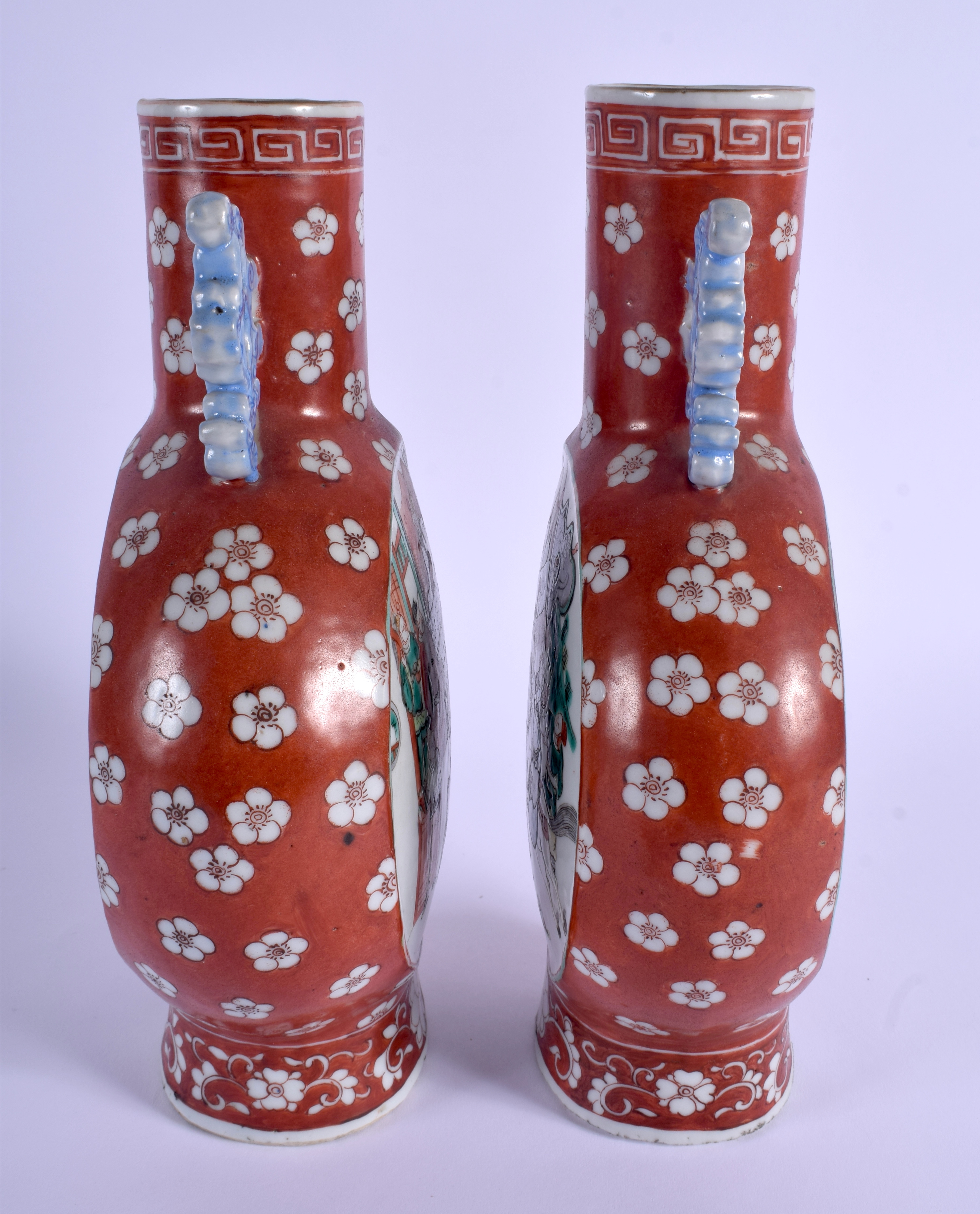 A VERY RARE PAIR OF 19TH CENTURY CHINESE TWIN HANDLED PORCELAIN MOON FLASKS Kangxi Style, enamelled - Image 5 of 18