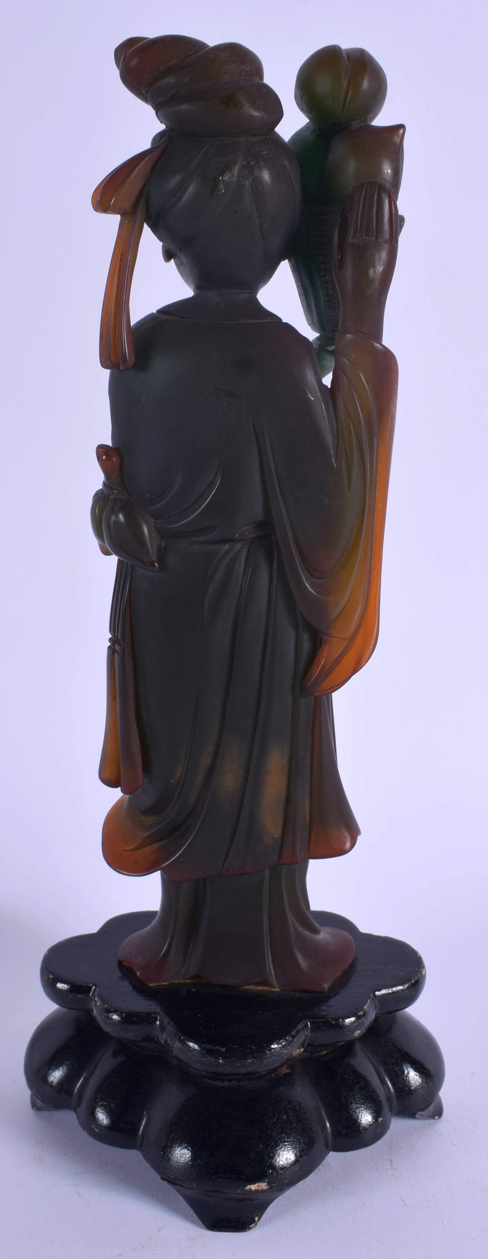 AN EARLY 20TH CENTURY CHINESE CARVED HORN FIGURE OF A FEMALE Late Qing, modelled as an immortal hold - Image 3 of 3