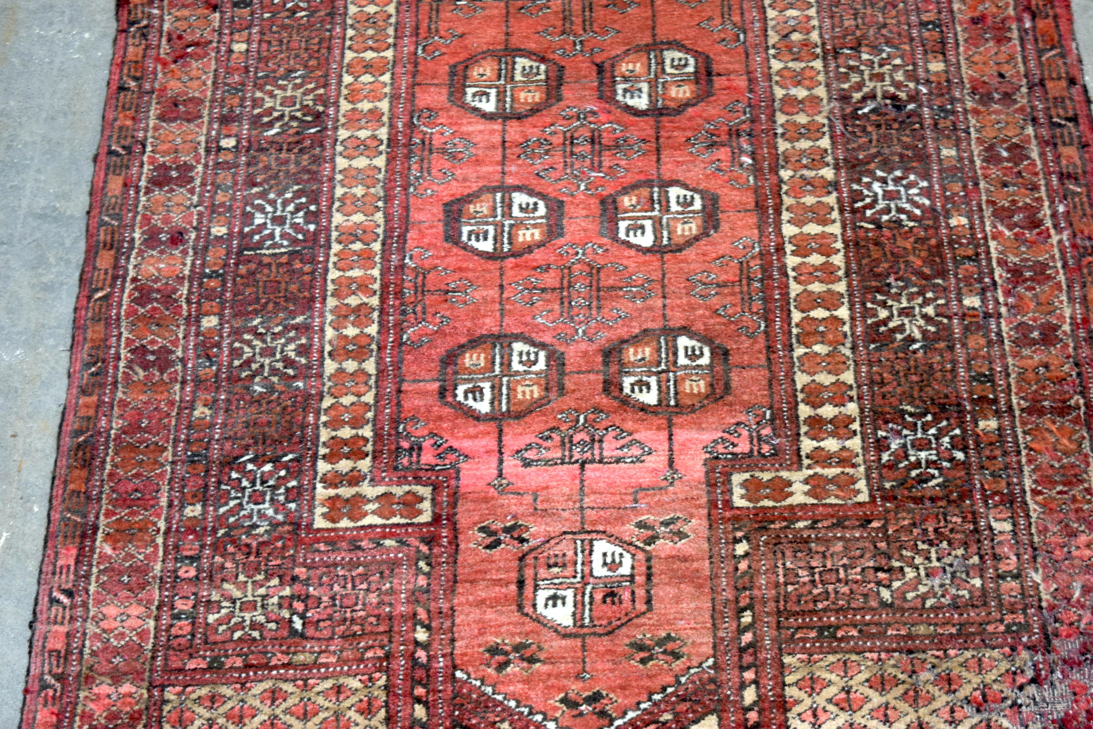 TWO PERSIAN RUGS. Largest 130 cm x 78 cm. (2) - Bild 4 aus 7