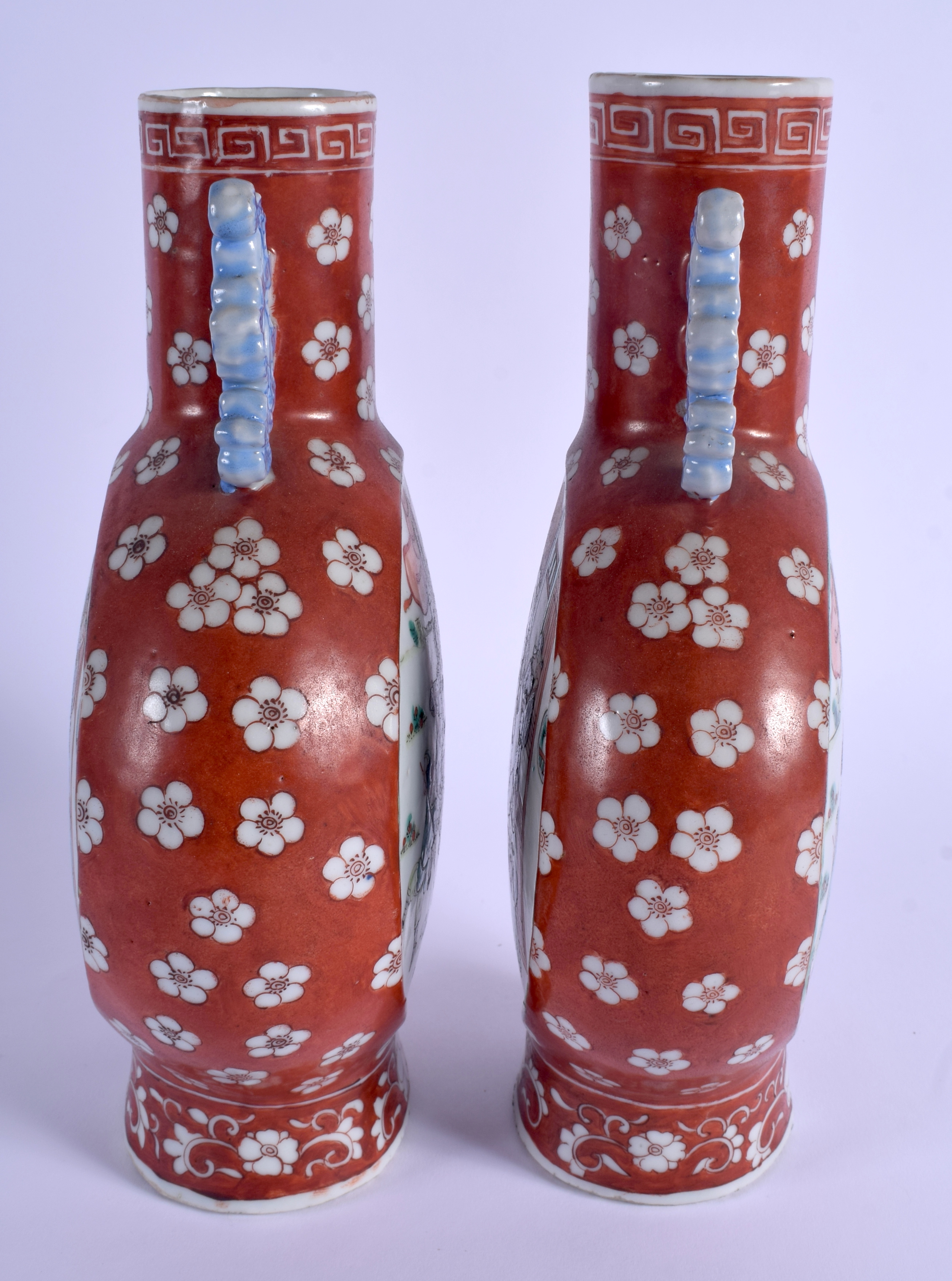 A VERY RARE PAIR OF 19TH CENTURY CHINESE TWIN HANDLED PORCELAIN MOON FLASKS Kangxi Style, enamelled - Image 6 of 18