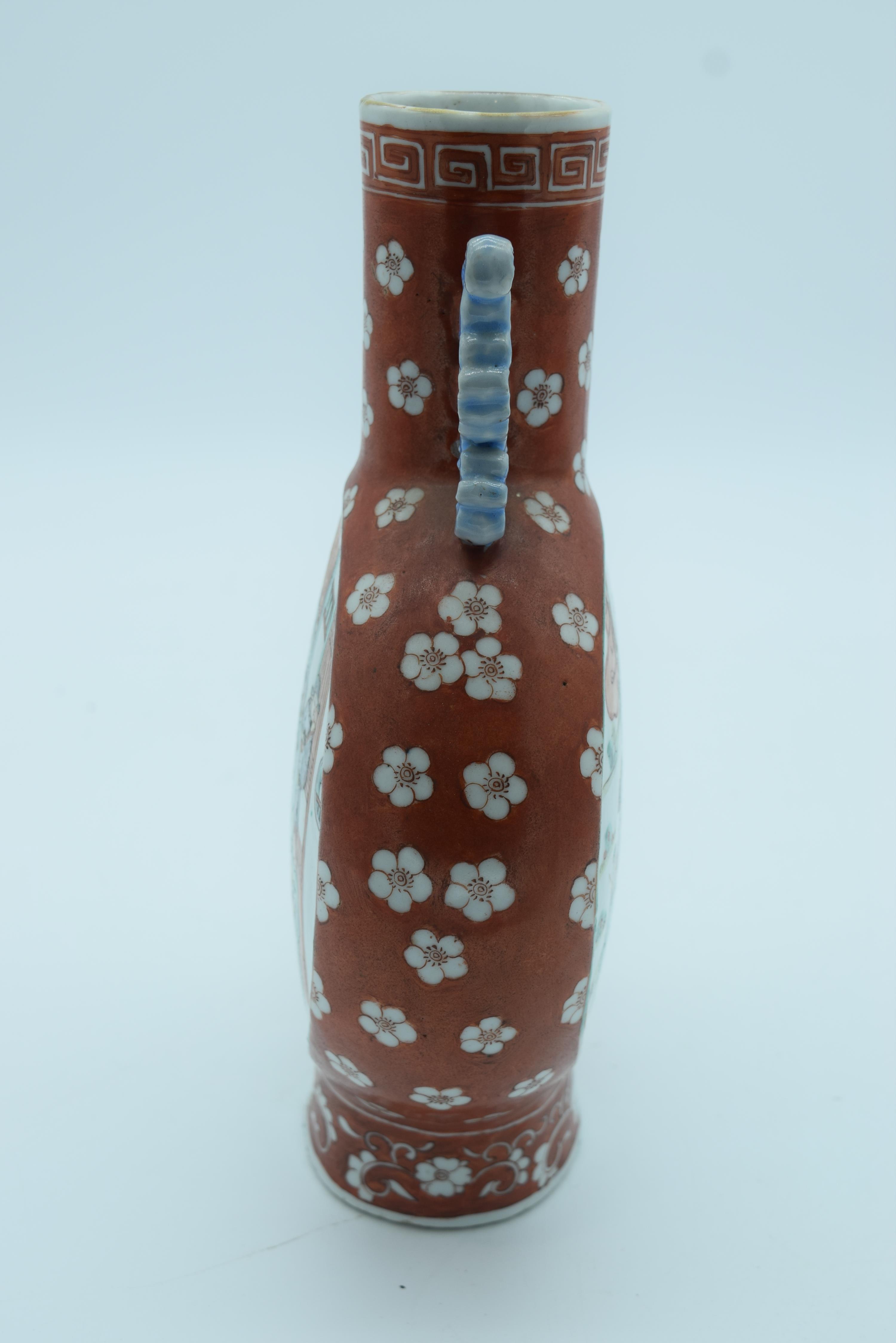 A VERY RARE PAIR OF 19TH CENTURY CHINESE TWIN HANDLED PORCELAIN MOON FLASKS Kangxi Style, enamelled - Image 10 of 18