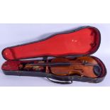 A LOVELY ANTIQUE EUROPEAN SINGLE PIECE BACK VIOLIN within a fitted felt lined case. 58 cm long.