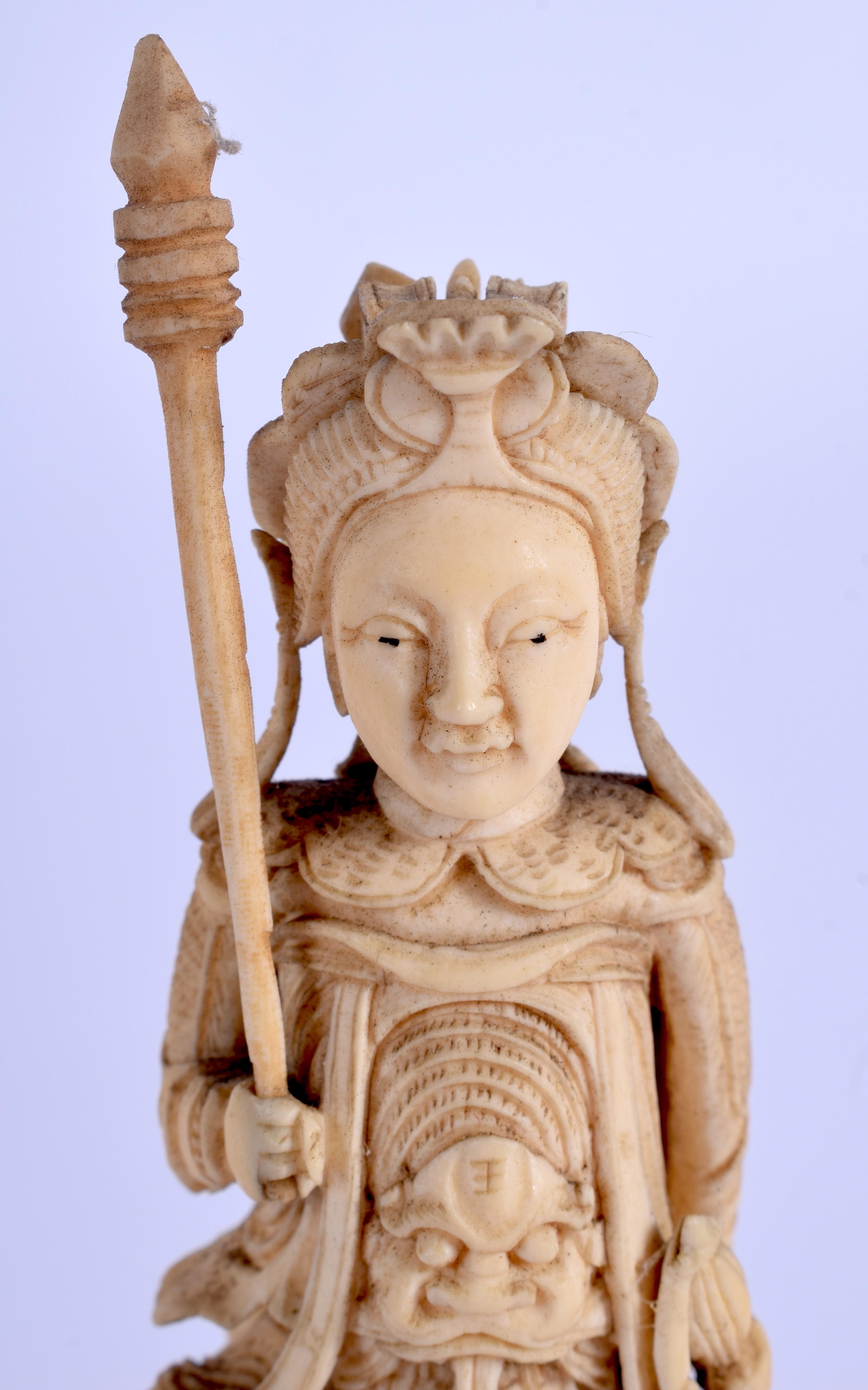 A 19TH CENTURY CHINESE CARVED IVORY FIGURE OF AN IMMORTAL Qing, modelled standing in open work robes - Image 4 of 6