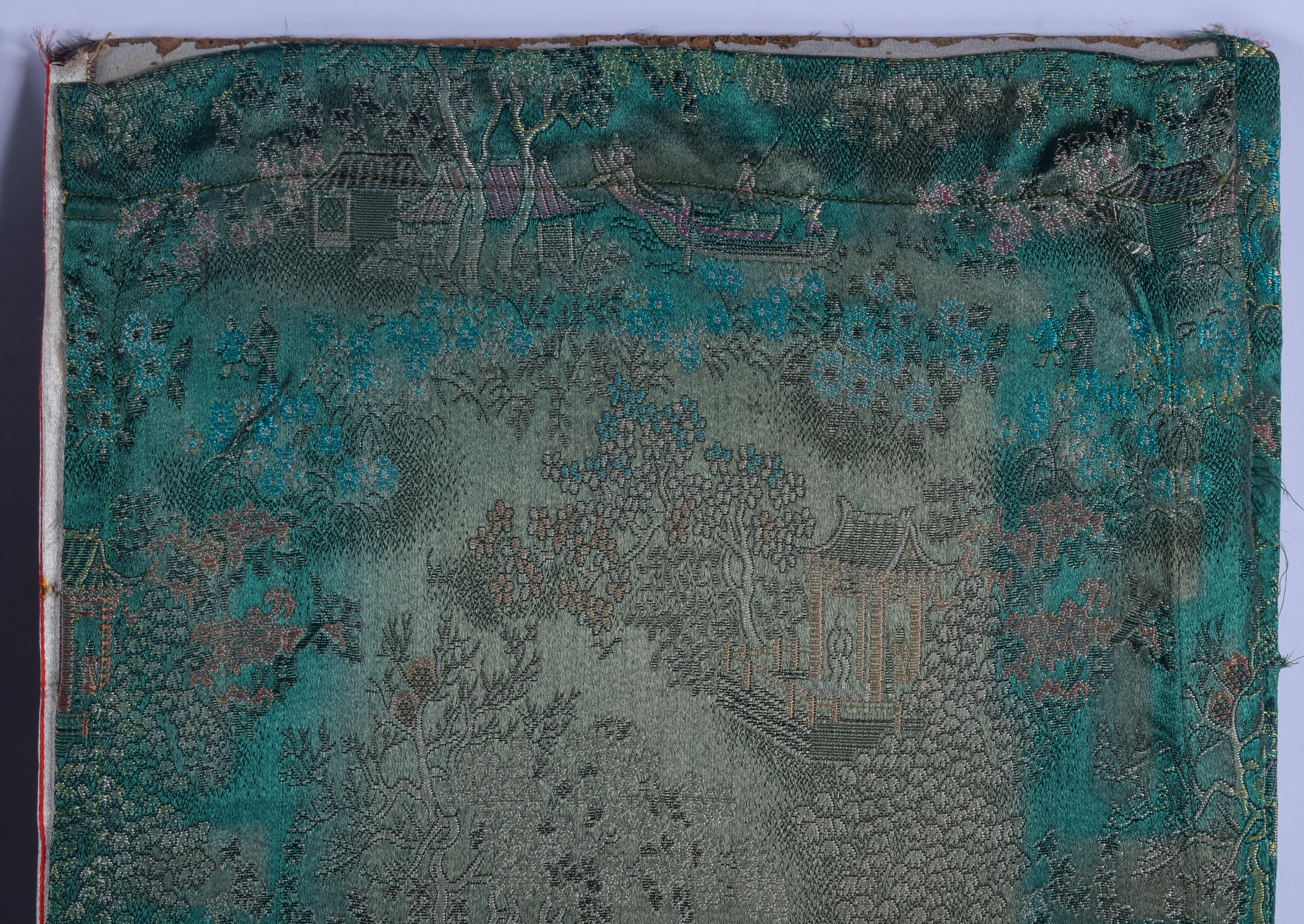 AN UNUSUAL PAIR OF EARLY 20TH CENTURY CHINESE DOUBLE SIDED SILK PANELS Late Qing/Republic 53 cm x 30 - Bild 12 aus 14