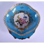 AN EARLY 20TH CENTURY FRENCH SEVRES STYLE PORCELAIN SHELL SHAPED DISH. 21 cm x 19 cm.