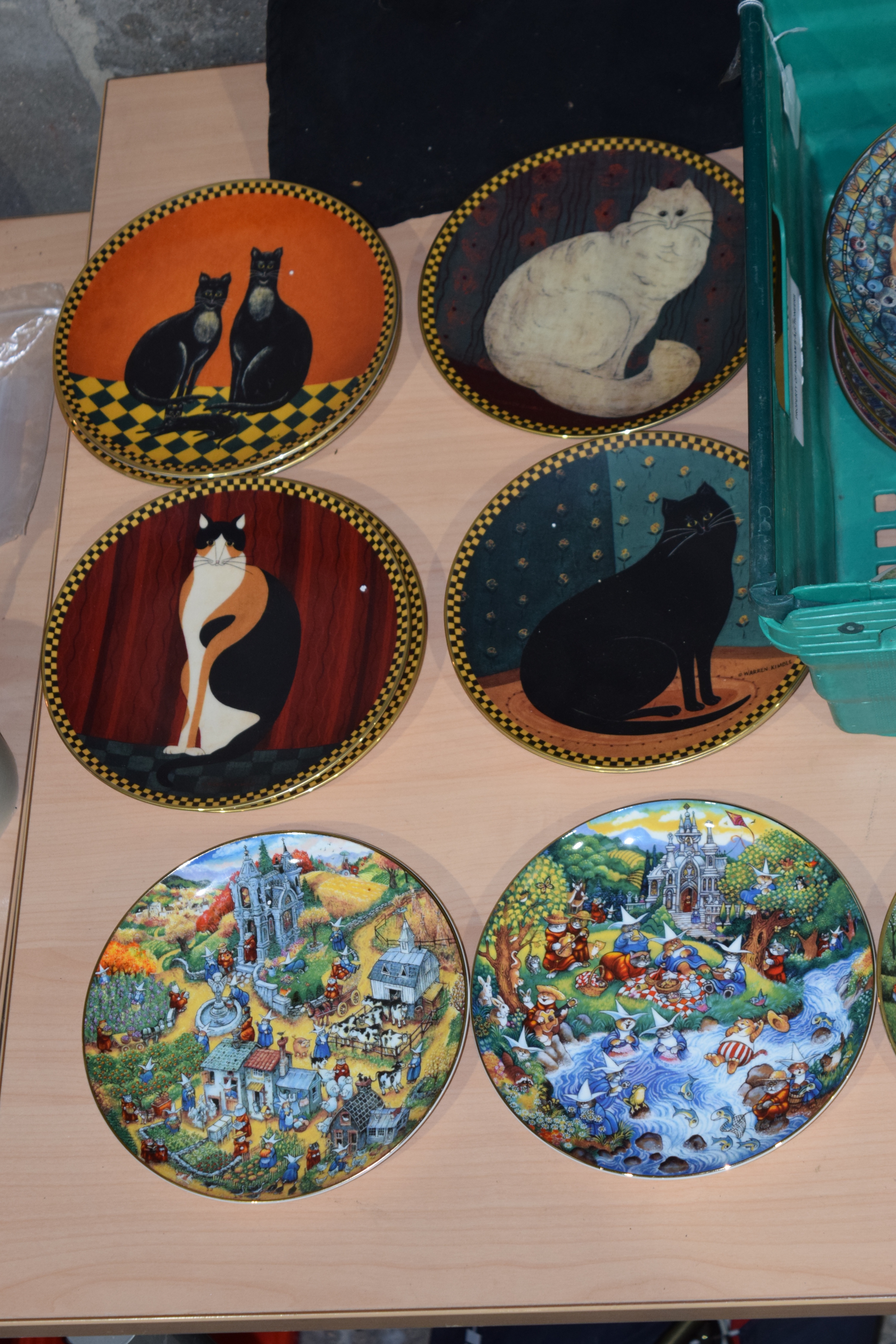 A large group of collectors plates many cat related Qty. - Image 3 of 13