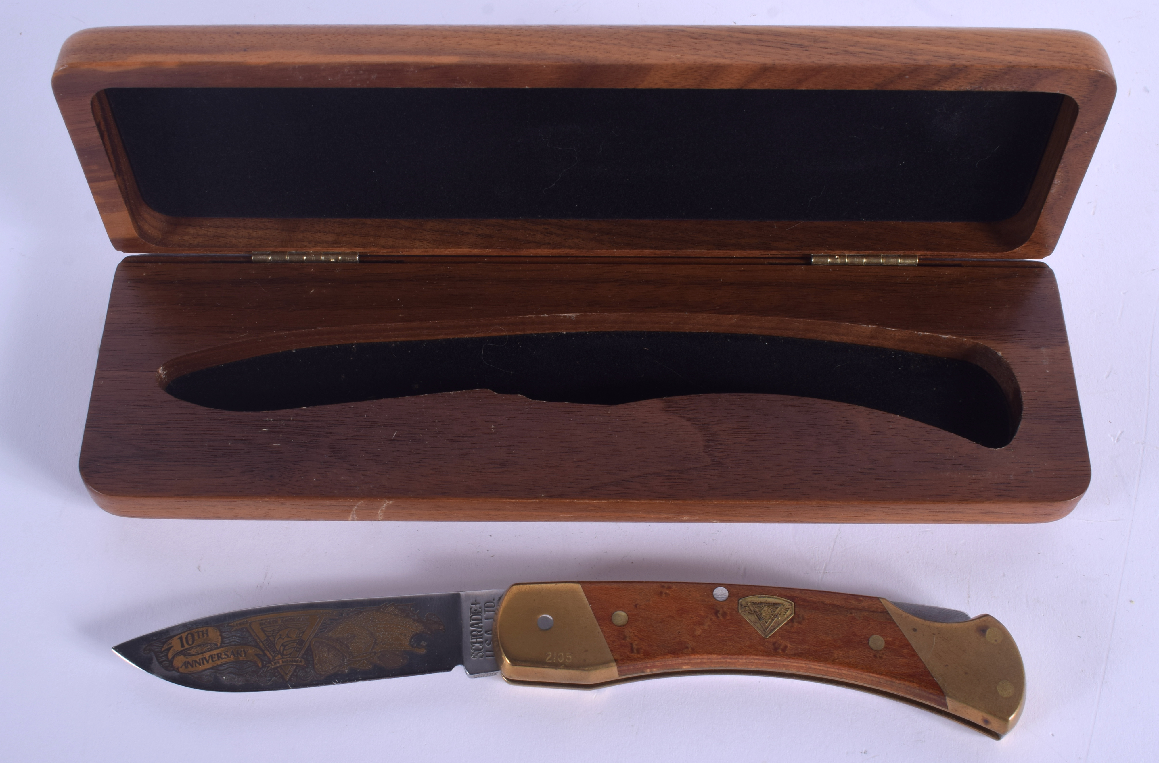 A BOXED SCHRADER NORTH AMERICAN FISHING CLUB KNIFE. Box 25 cm wide. - Image 3 of 10