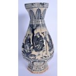 A CHINESE BLUE AND WHITE PORCELAIN VASE 20th Century. 28 cm high.