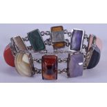 A VINTAGE SILVER AND AGATE BRACELET. 18 cm long.