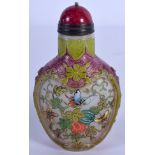 A CHINESE PEKING GLASS ENAMELLED SNUFF BOTTLE Late Qing. 7.5 cm high.