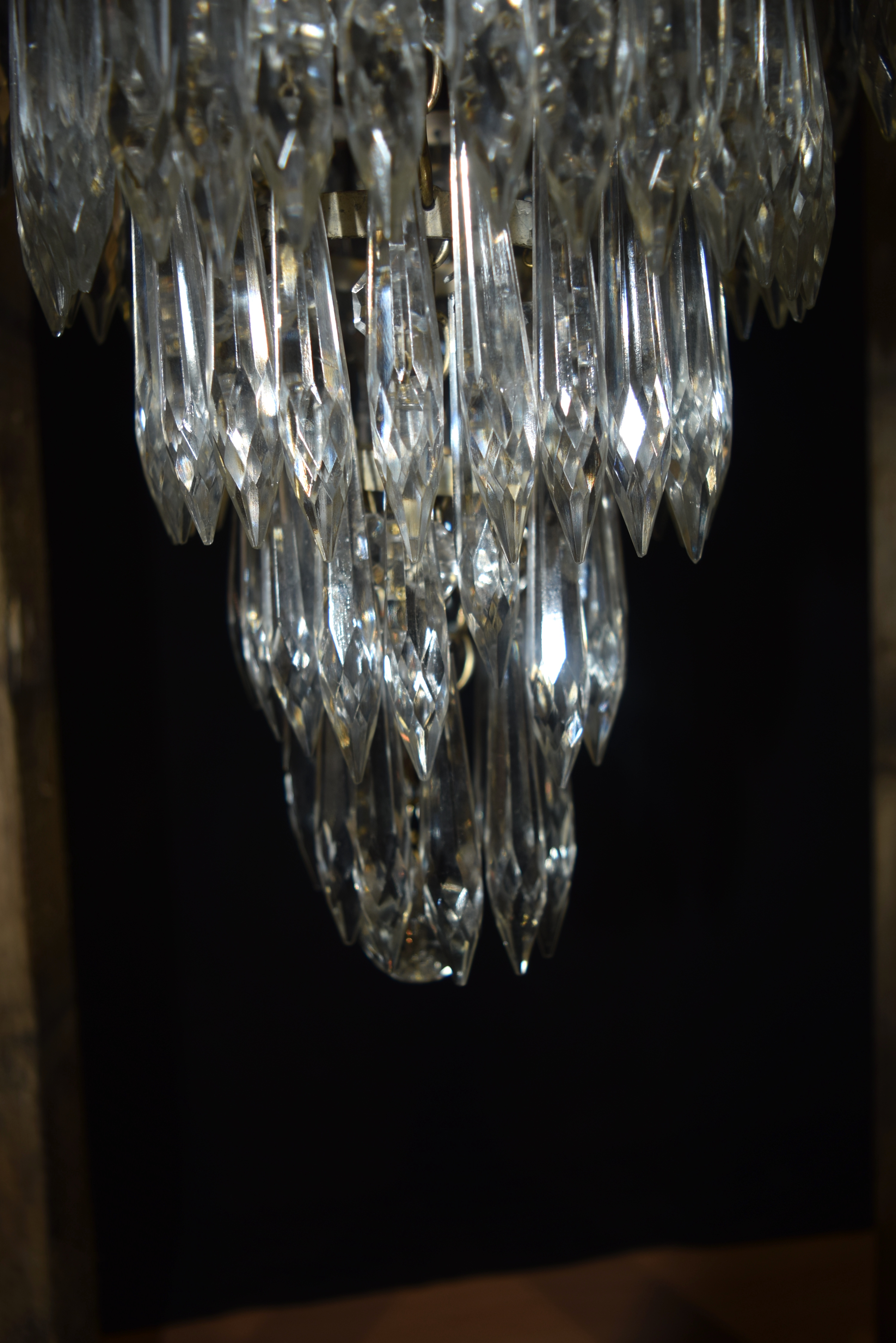 A 5 tier crystal glass chandelier with a cage of crystal and Cherubs 56 x 21cm - Image 3 of 5