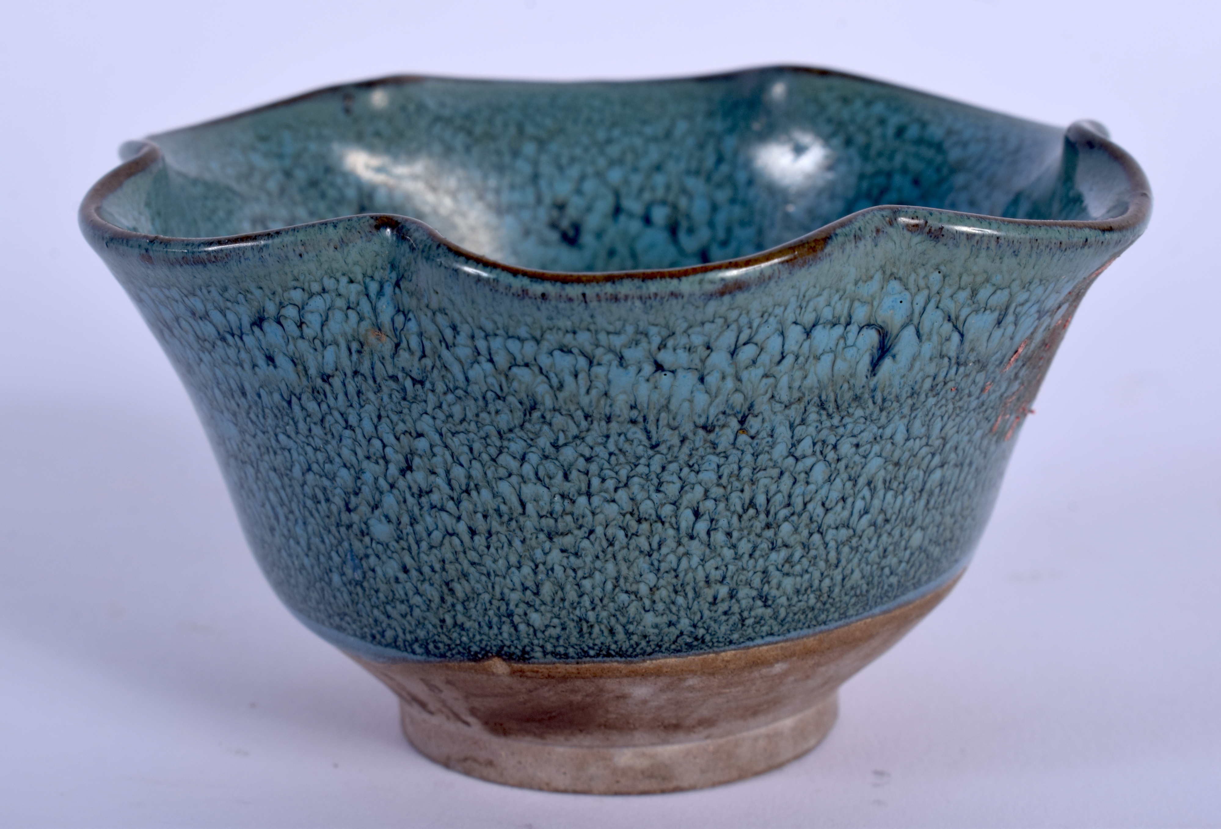 A 19TH CENTURY CHINESE ROBINS EGG GLAZED STONEWARE PETAL BOWL Late Qing. 8.5 cm wide. - Image 2 of 4
