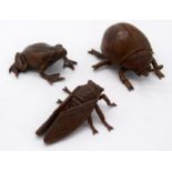 A Japanese small bronze Scarab together with a frog and a fly 6cm (3).