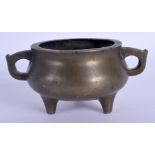 AN 18TH CENTURY CHINESE TWIN HANDLED BRONZE CENSER Qing, bearing Xuande marks to base. 275 grams. 10
