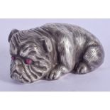 A CONTINENTAL SILVER DOG. 62 grams. 7 cm x 3.5 cm.