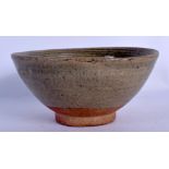 A 17TH/18TH CENTURY CHINESE CELADON POTTERY BOWL Ming/Qing. 14 cm wide.