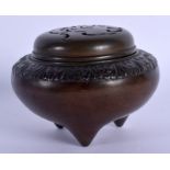 A RARE EARLY 19TH CENTURY CHINESE BRONZE CENSER AND COVER Qing, formed with bats in a cloud. 9.5 cm