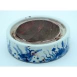 A Chinese blue and white palette dish 14.5cm .