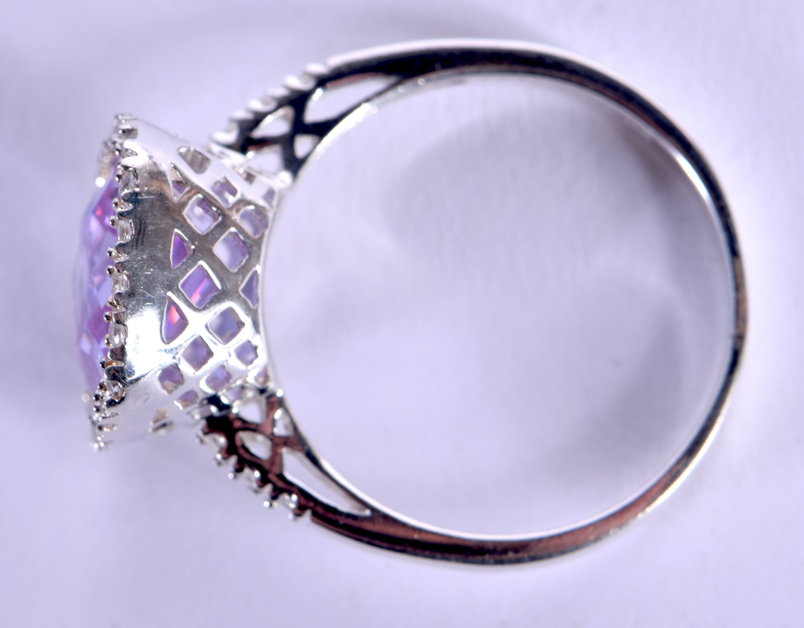 A SILVER CZ RING. 4 grams. Q. - Image 2 of 3