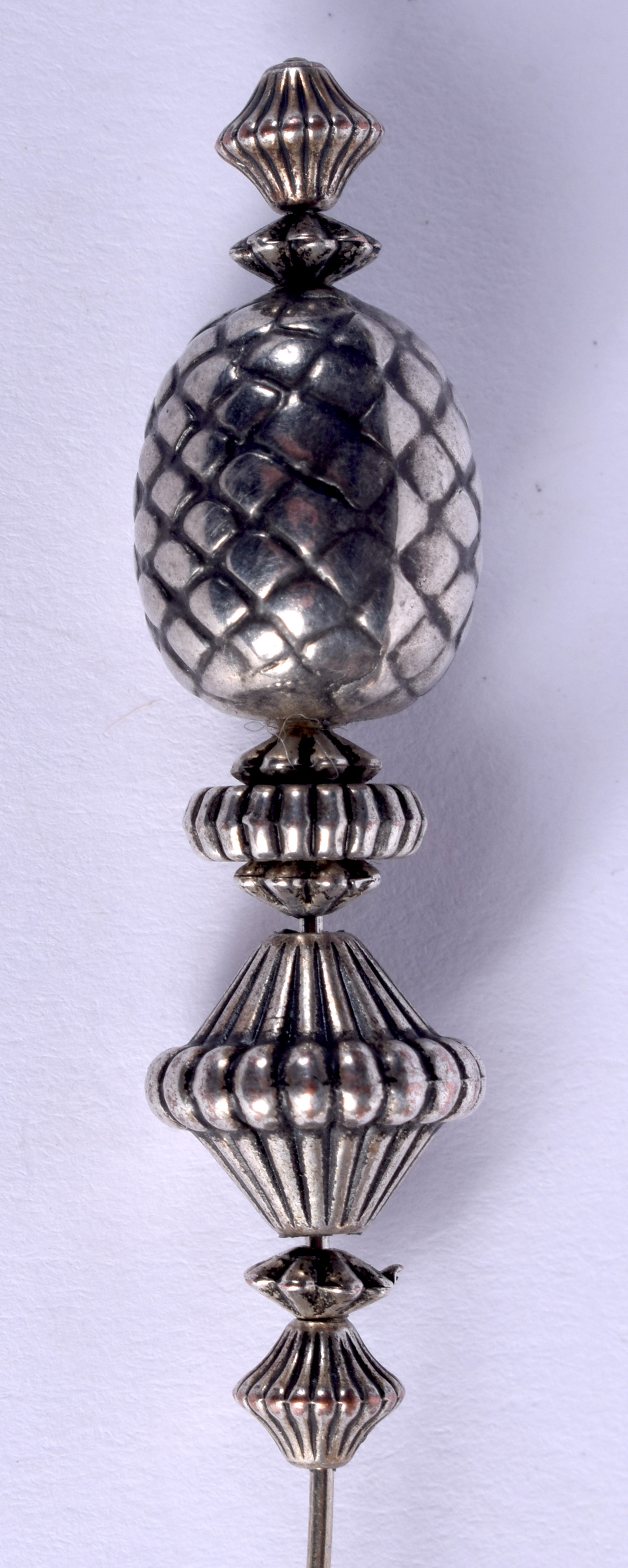 AN ANTIQUE SCOTTISH SILVER HAT PIN. 7 grams. 13 cm long. - Image 2 of 2