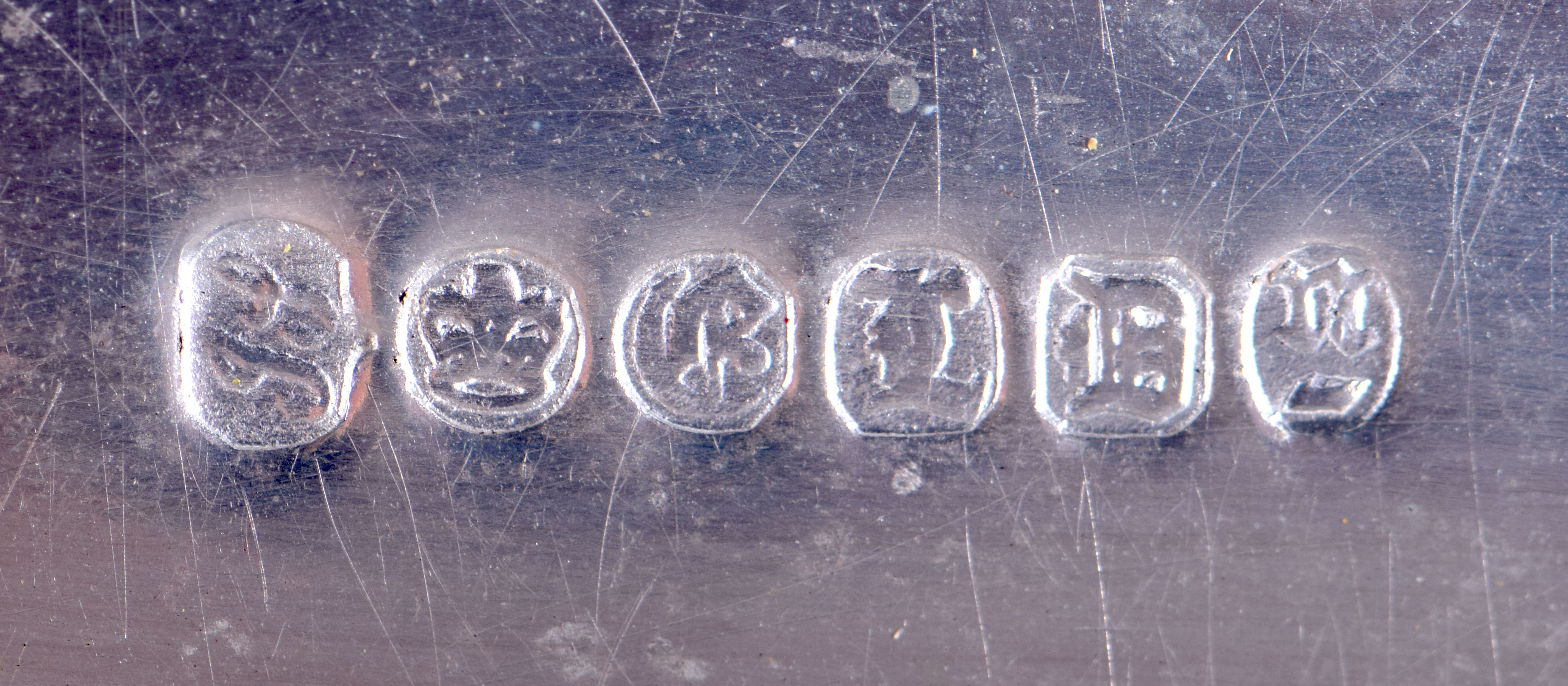 TWO ANTIQUE WHITE METAL SNUFF BOXES. Largest 8 cm x 5 cm. (2) - Bild 6 aus 6