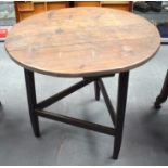 AN OAK CRICKET TABLE. 68 cm x 78 cm.