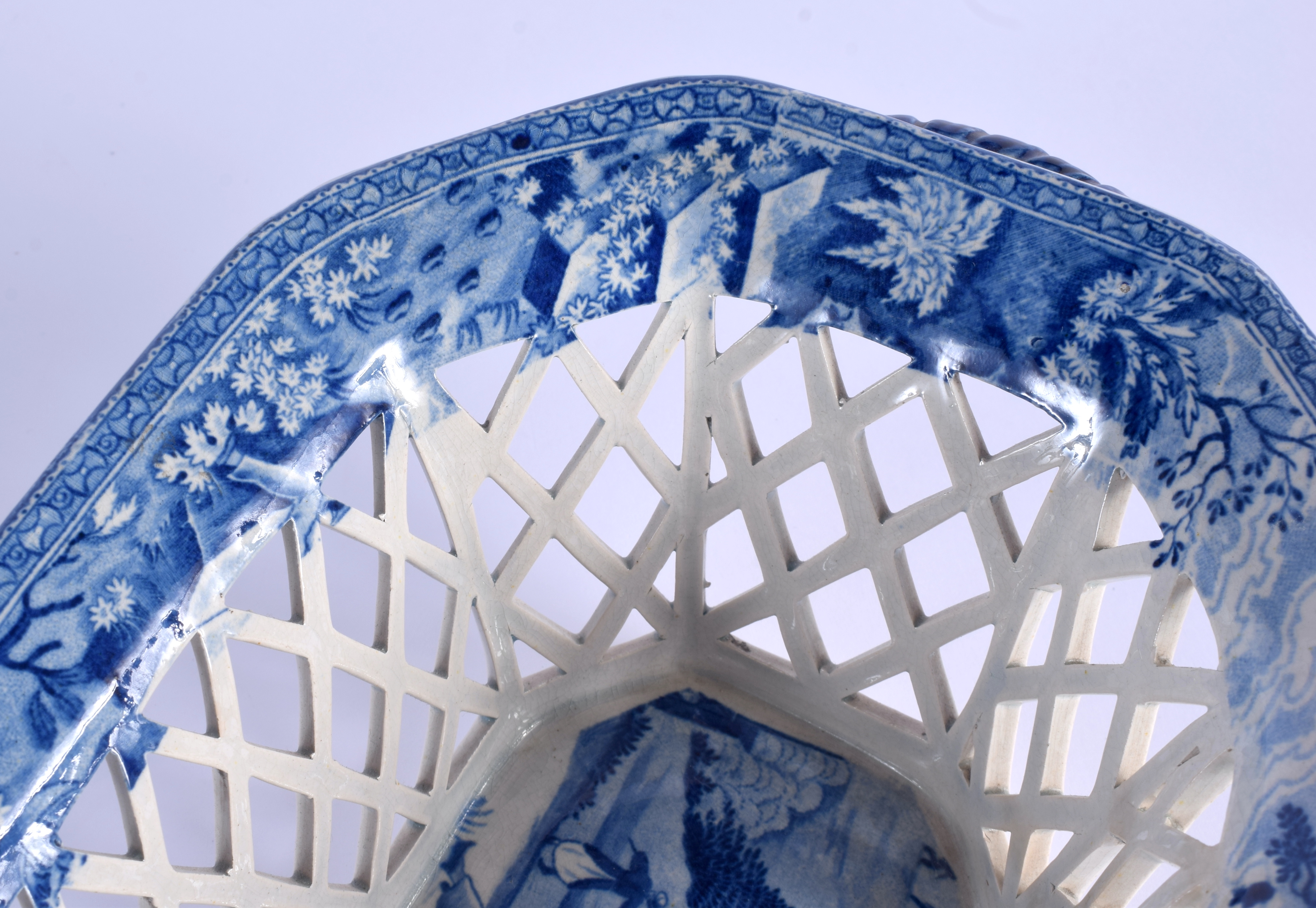 A RARE 19TH CENTURY SPODE BLUE AND WHITE CHESTNUT BASKET on stand, decorated to the interior unusual - Image 7 of 8