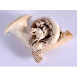 AN ANTIQUE CARVED MEERSCHAUM PIPE. 7 cm x 4.5 cm.