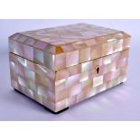 AN EARLY 20TH CENTURY CONTINENTAL CARVED MOTHER OF PEARL JEWELLERY BOX. 14 cm x 8 cm.