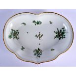 18th c. Worcester heart shaped dish painted with green and gold flowers spray probably in the Giles