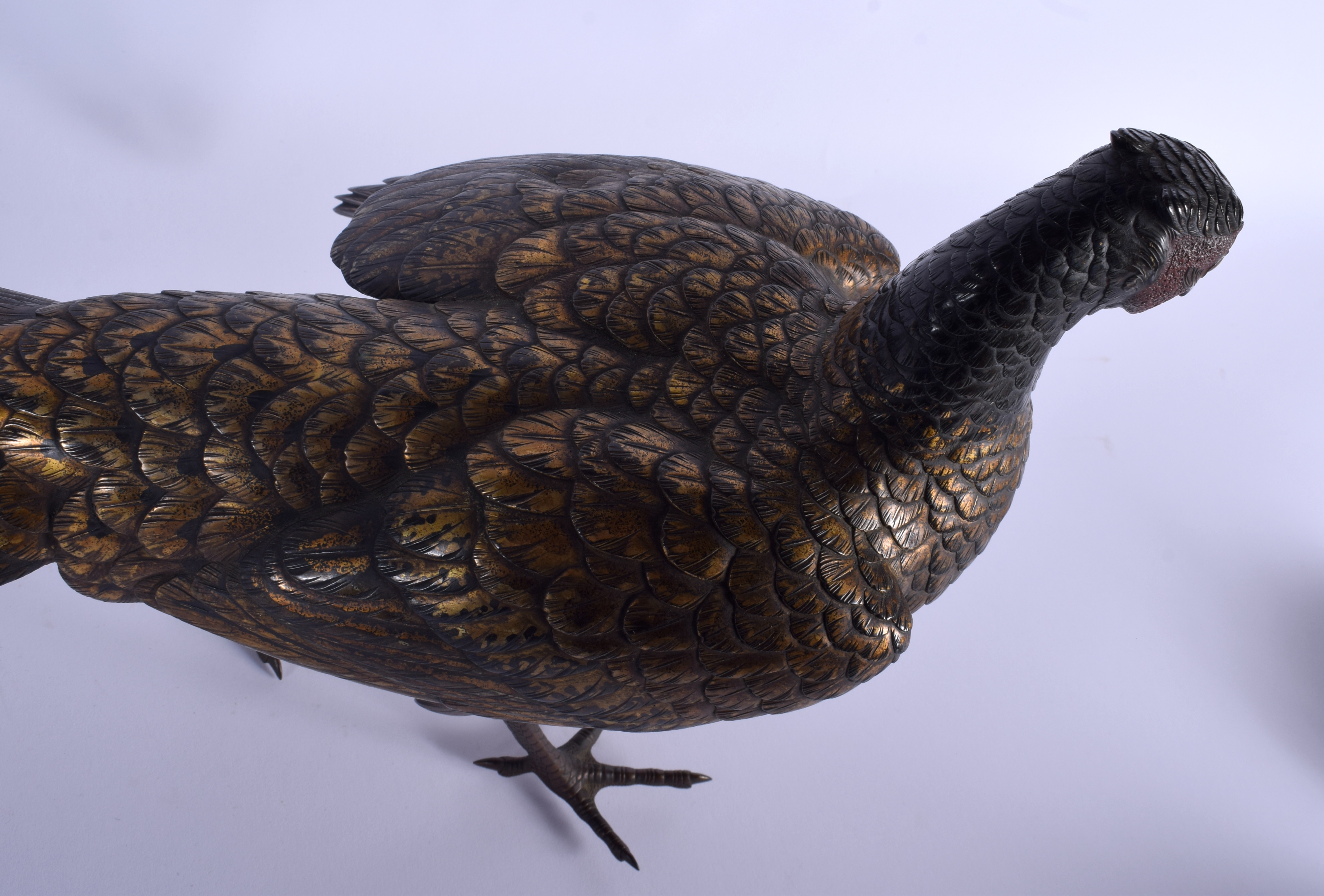 A 19TH CENTURY JAPANESE PATINATED BRONZE FIGURE OF A ROAMING PHEASANT of naturalistic form, modelled - Image 5 of 9