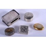 TWO VINTAGE SILVER BOXES etc. 90 grams. Largest 5 cm x 3.5 cm. (4)