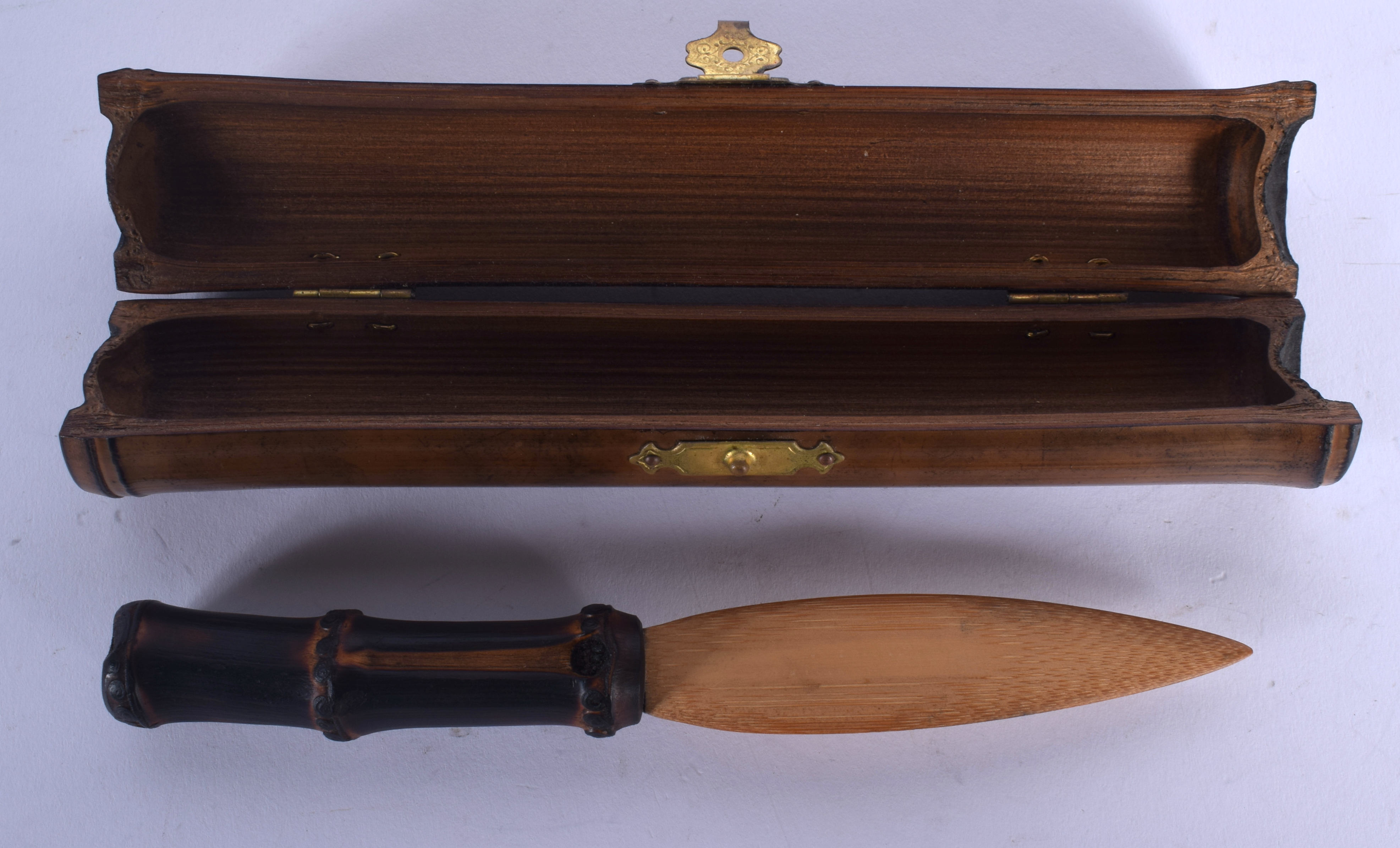 AN UNUSUAL CONTINENTAL BAMBOO CASED KNIFE. 19 cm long. - Image 2 of 2