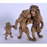 A CONTEMPORARY COLD PAINTED BRONZE LION GROUP. 7 cm x 7 cm.