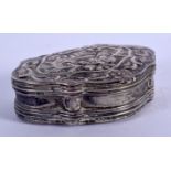 AN 18TH/19TH CENTURY CONTINENTAL SILVER BOX. 32 grams. 6 cm x 4.5 cm.