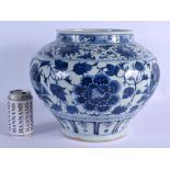 A LARGE CHINESE BLUE AND WHITE PORCELAIN MING STYLE JARLET possibly Mid Qing, painted with bold coba