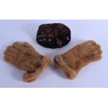 A PAIR OF 1920S DRIVING GLOVES and a hat. (3)