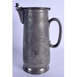 AN EARLY 20TH CENTURY CHINESE PEWTER KUTHING JUG decorated with dragons. 21 cm high.