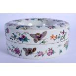 A CHINESE FAMILLE ROSE PORCELAIN CIRCULAR BOX AND COVER 20th Century, painted with flowers. 14 cm di