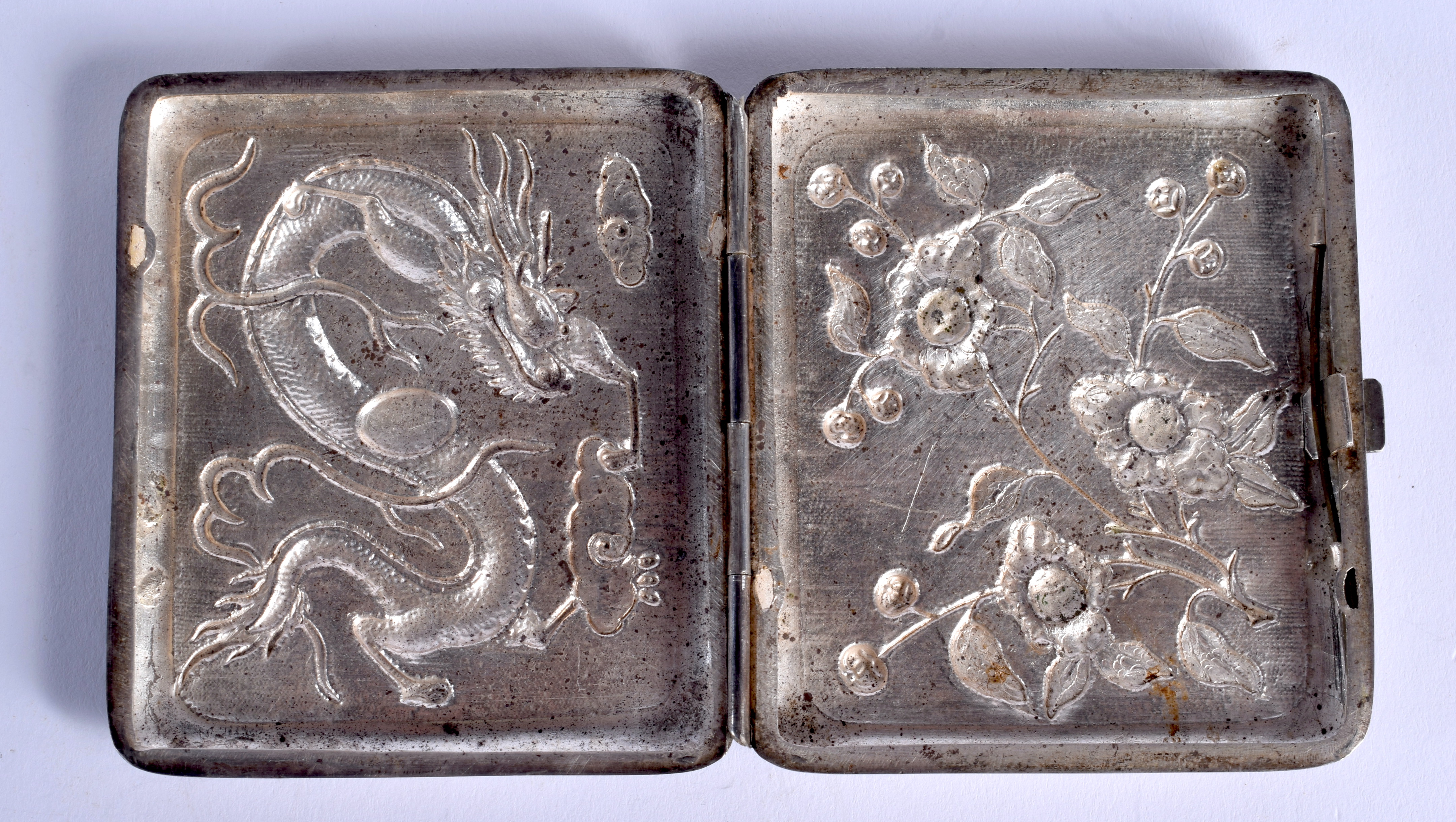 A 19TH CENTURY CHINESE EXPORT SILVER CIGARETTE CASE. 75 grams. 7.5 cm x 8 cm. - Image 3 of 3