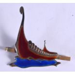 A VINTAGE NORWEGIAN SILVER AND ENAMEL VIKING BOAT BROOCH. 11 grams. 5.5 cm wide.